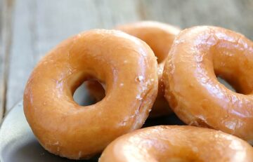 CBD Snacks: Ways Eating CBD Doughnuts Help You Improve Your Health