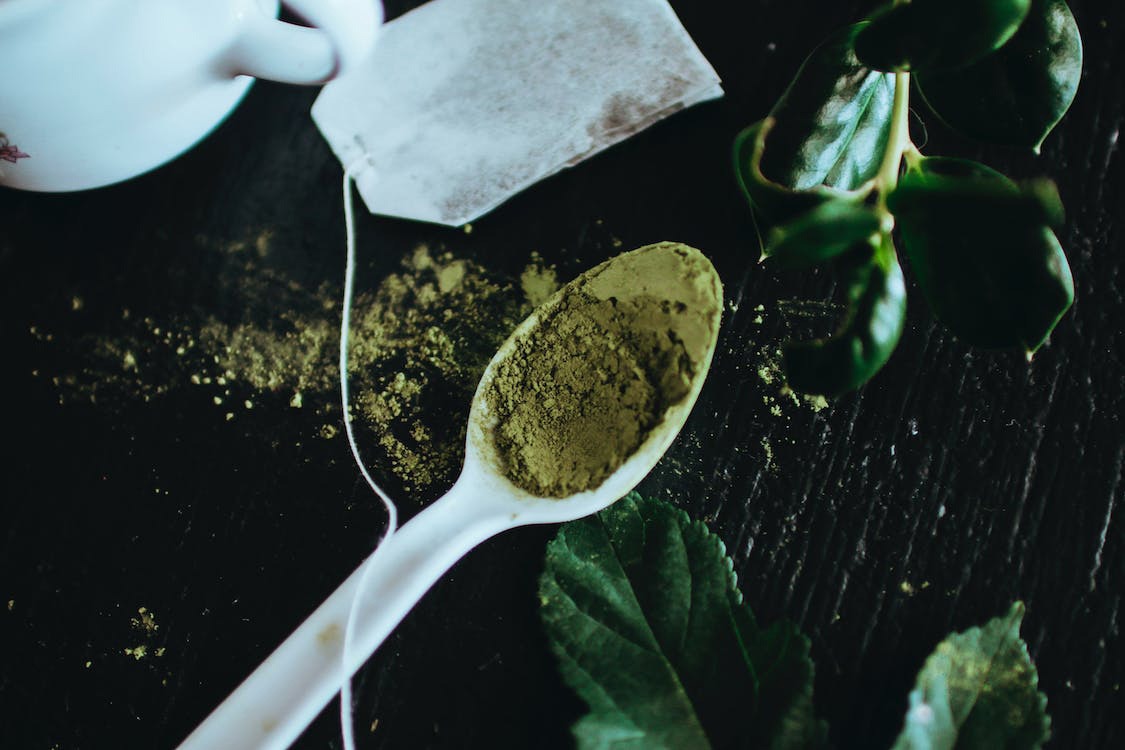 Kratom or CBD: Here's Comparing The Two And Their Usage