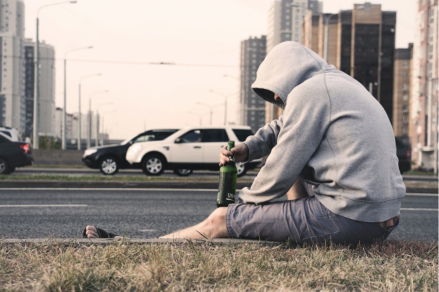 Exploring the Causes of Teenage Alcoholism and How it Impacts Education