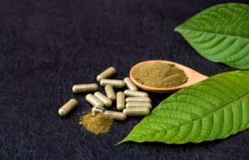 Best Kratom For Pain: Benefits, Effects & Dosage